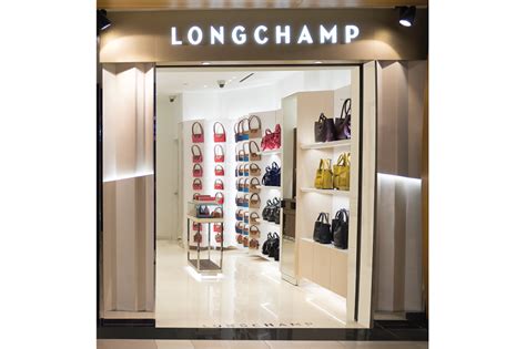 where to buy longchamp duty free in us